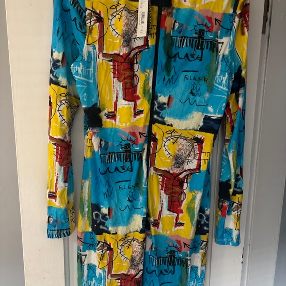 Alice and Olivia - Picture 2 of 3